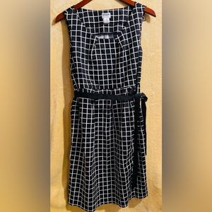 Motherhood~ black and white dress